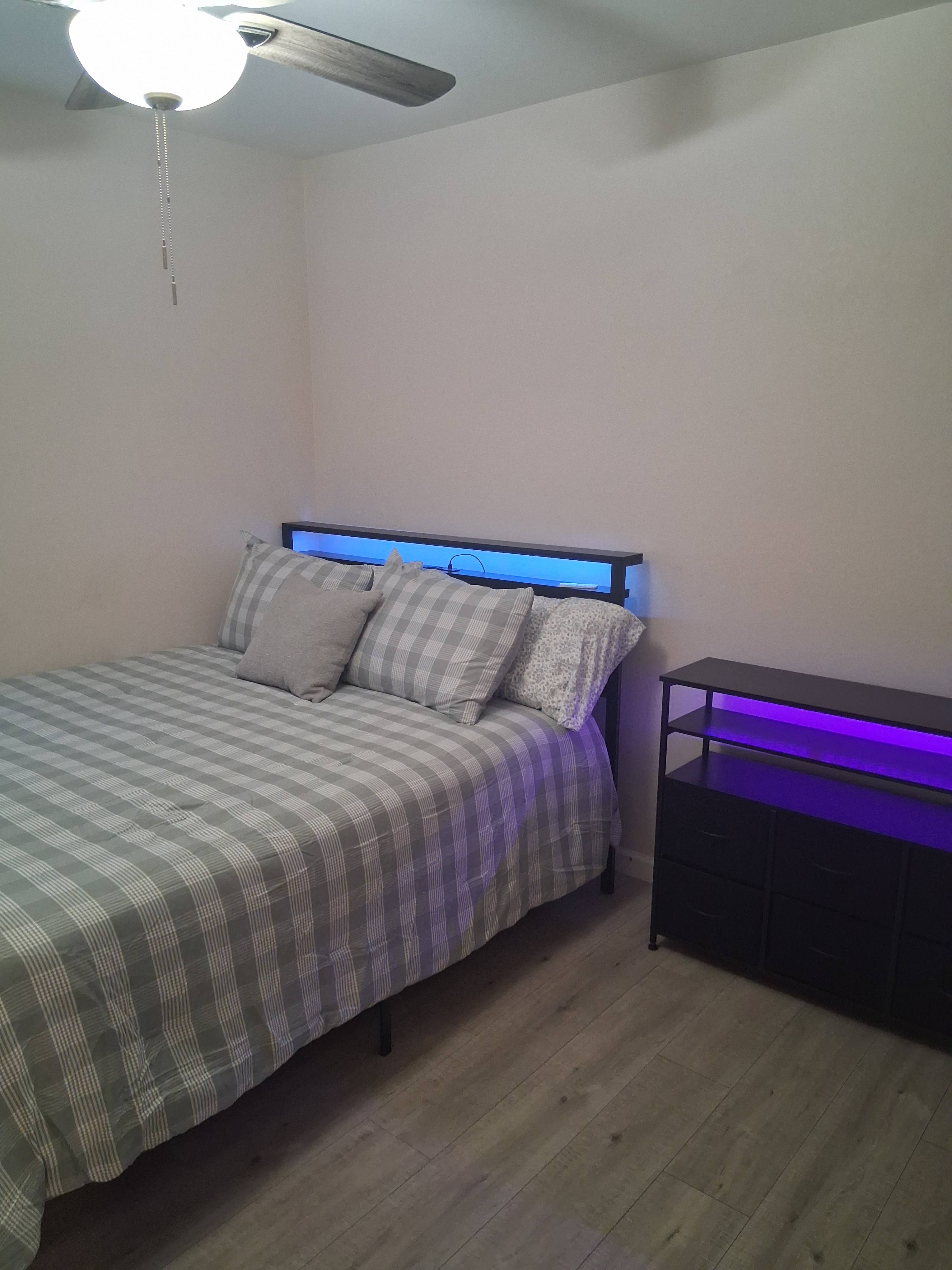 Private roomBath $1000 montly