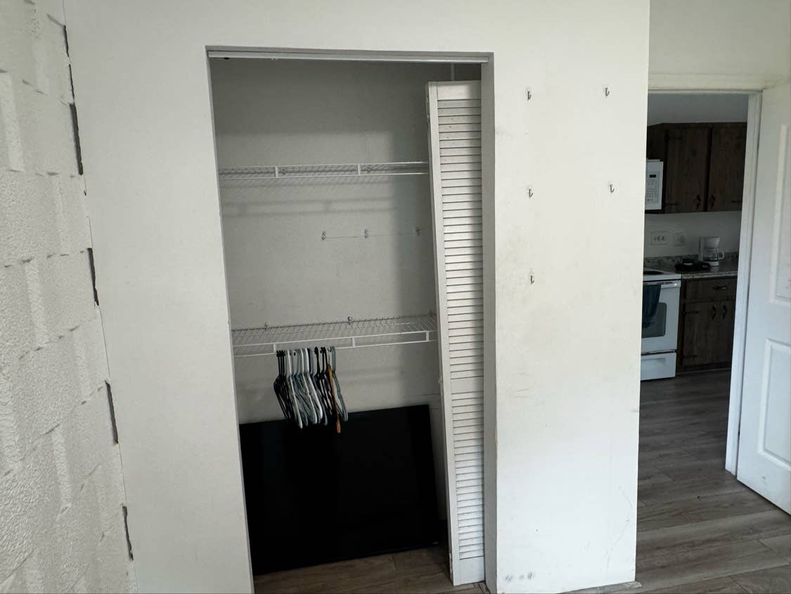 WEEKLY RENTAL $300