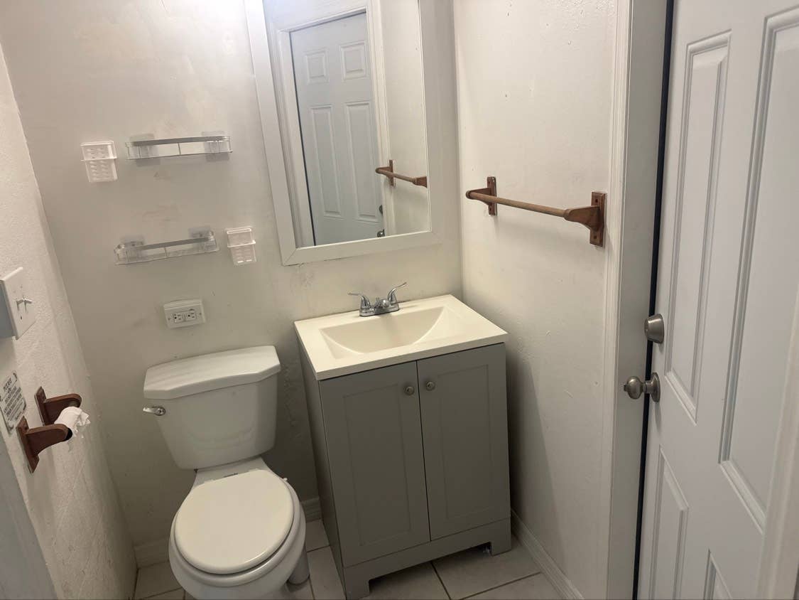 WEEKLY RENTAL $300