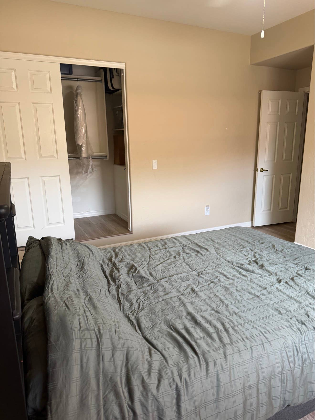 Furnished room in Mesa 85205