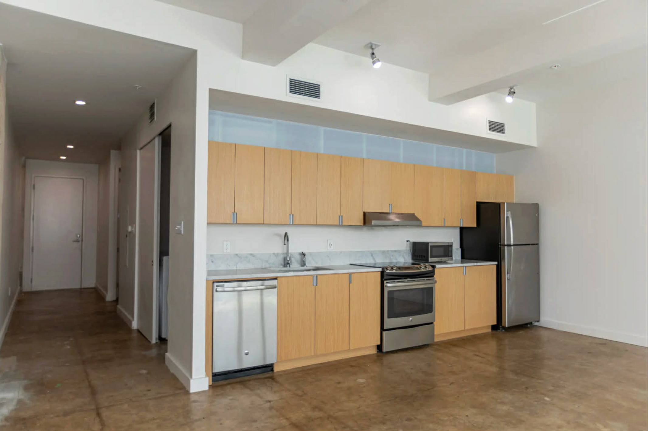 DOWNTOWN BATONROUGE 10-MIN FROM LSU
