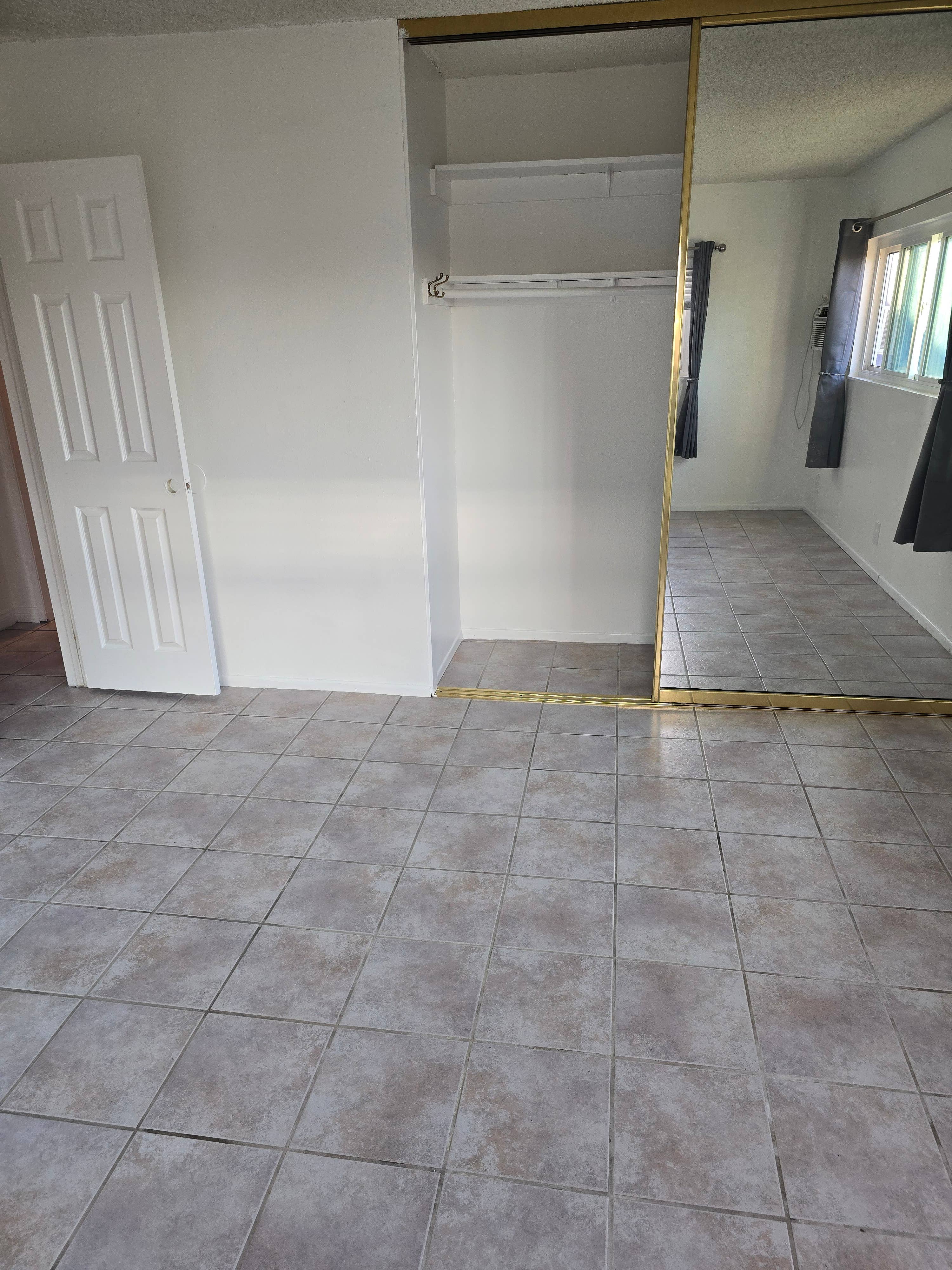 1 Room with Private Entrance