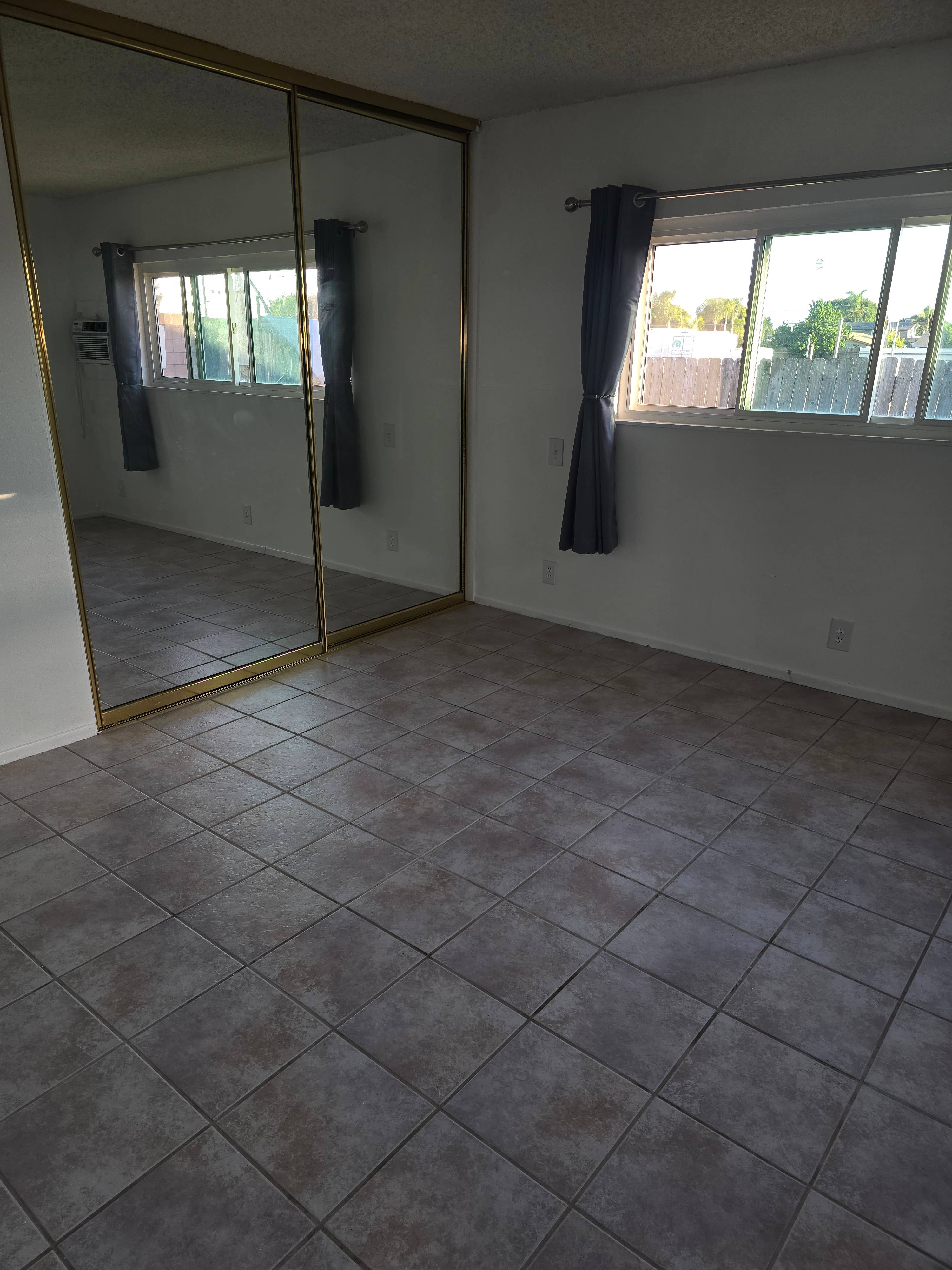 1 Room with Private Entrance