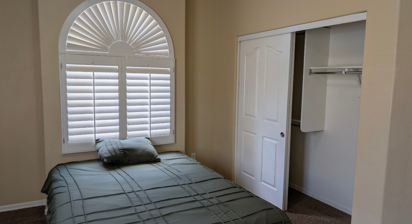 Bedroom wIn Room BathMin to TSMC