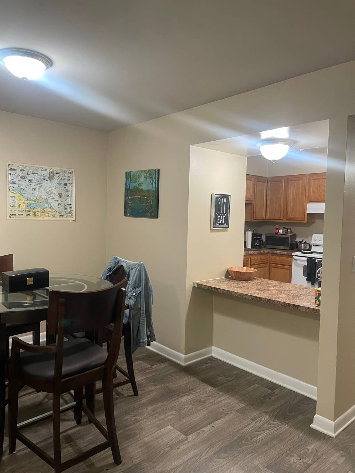 Roommate Wanted 2 bed 1 bath $700mo