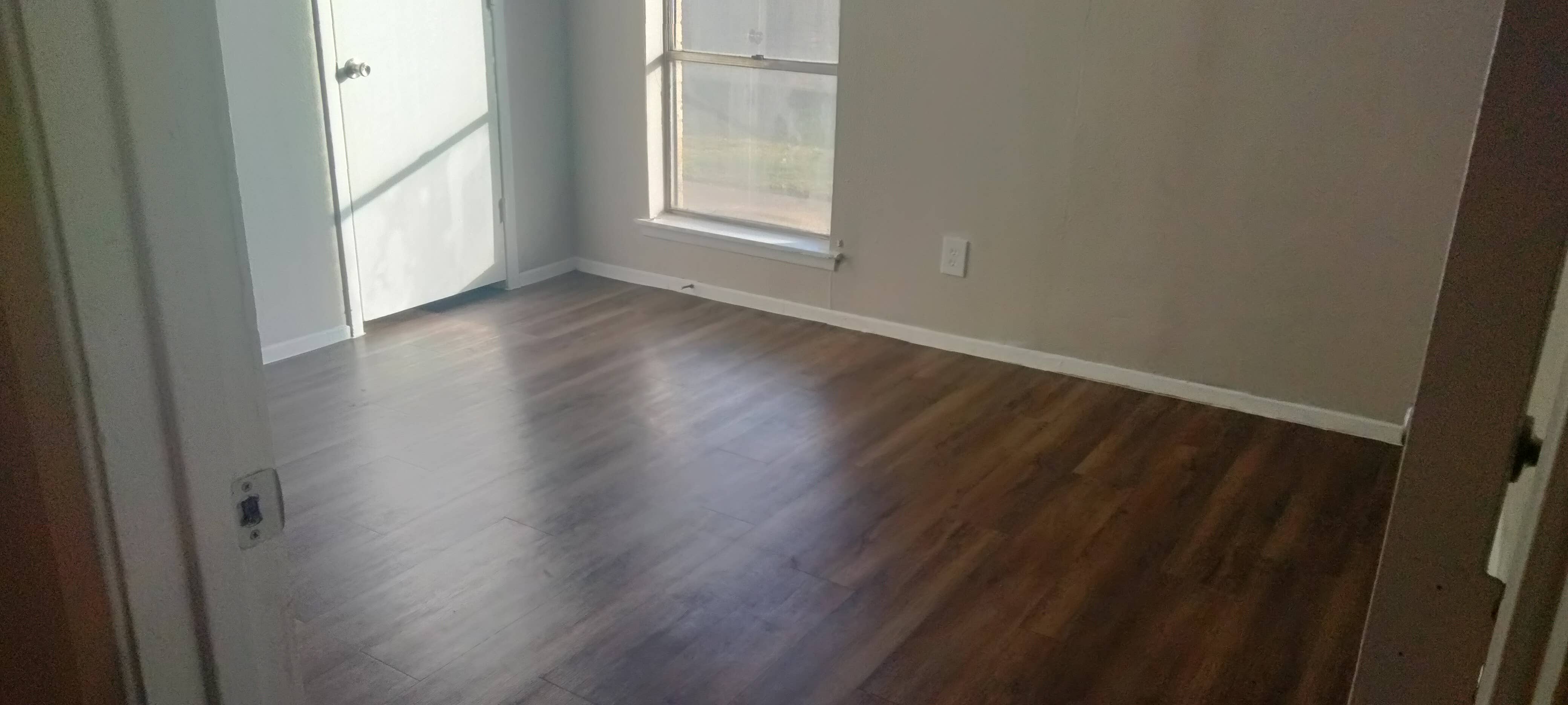Room in 2 bed 1 bath apartment