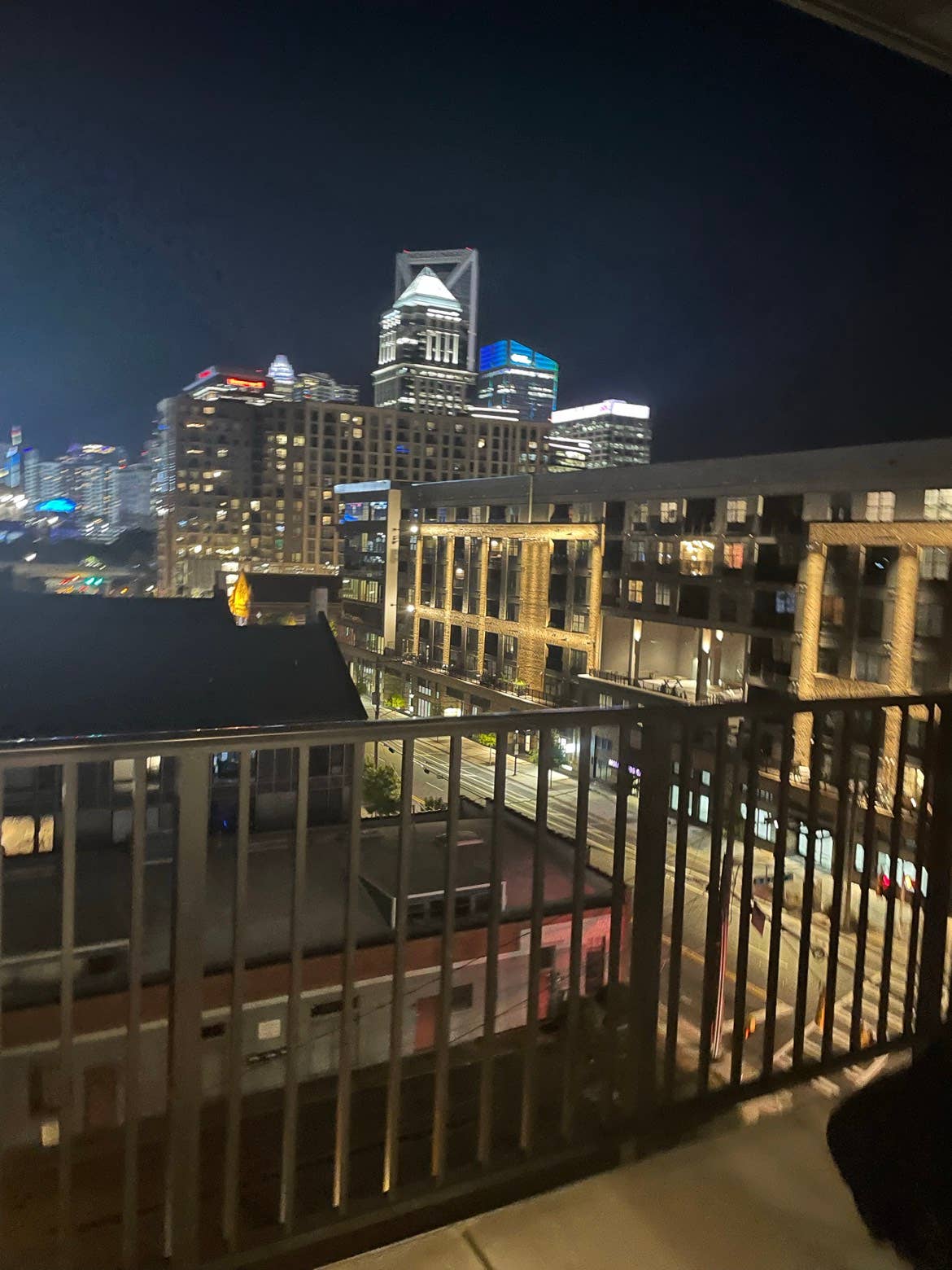 Room for Rent in cozy Southend Apt!