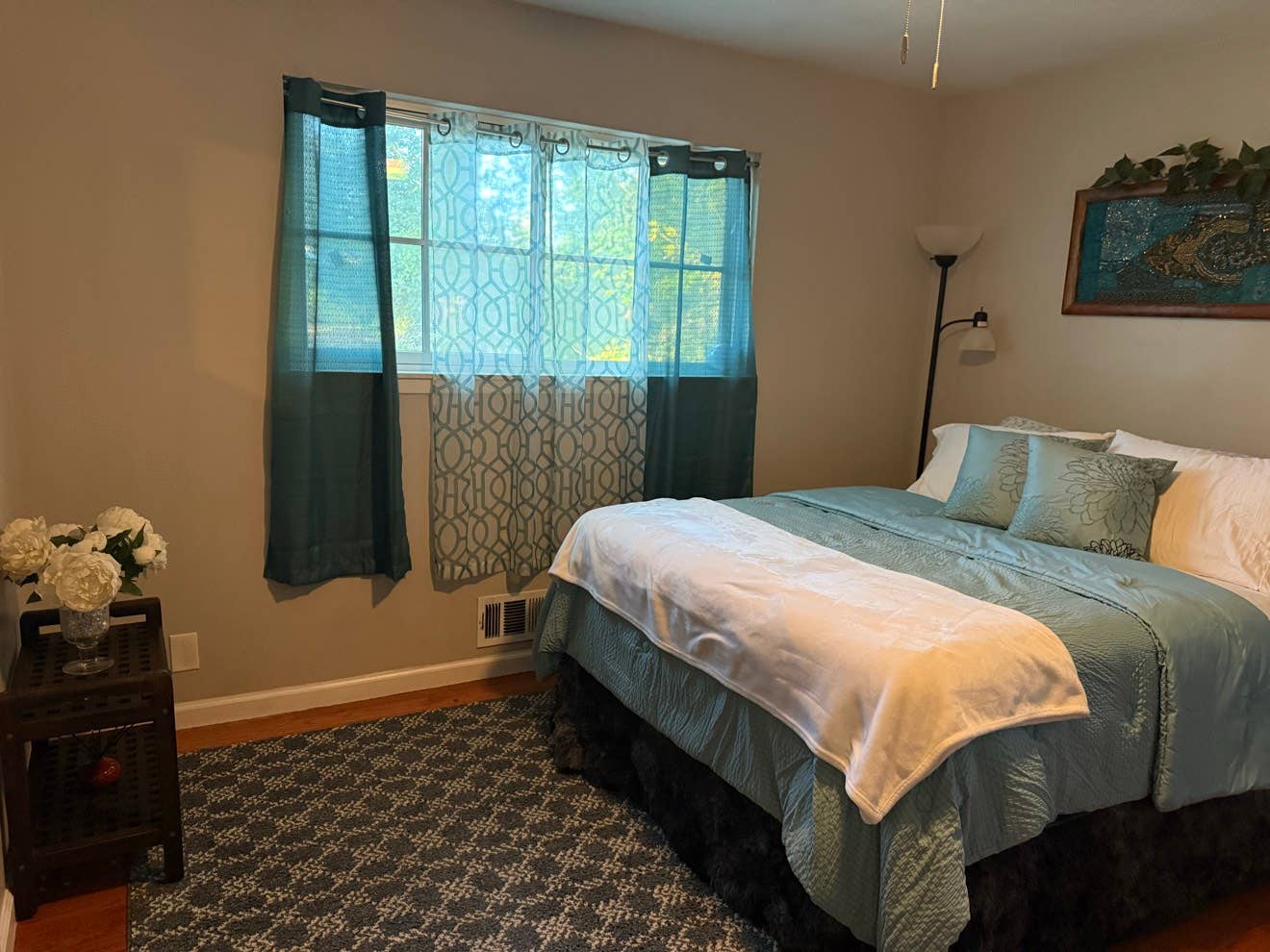 Master bedroom for rent