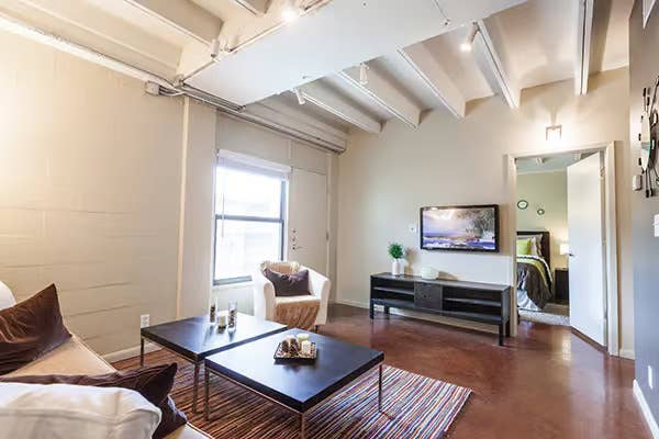 $1800 2X2 WAMPUS APARTMENT SUBLEASE