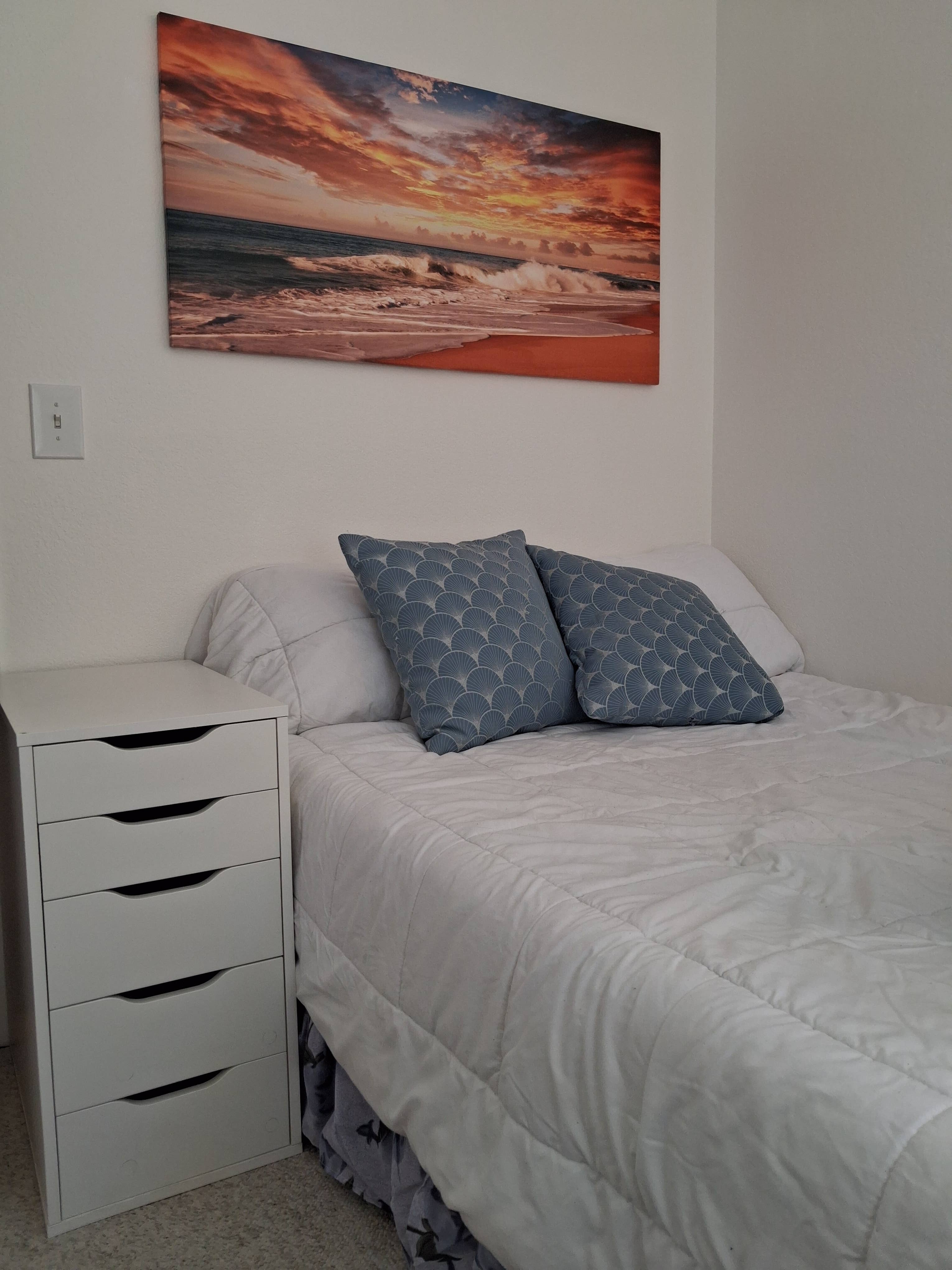 Sunny Furnished Room Wifi included