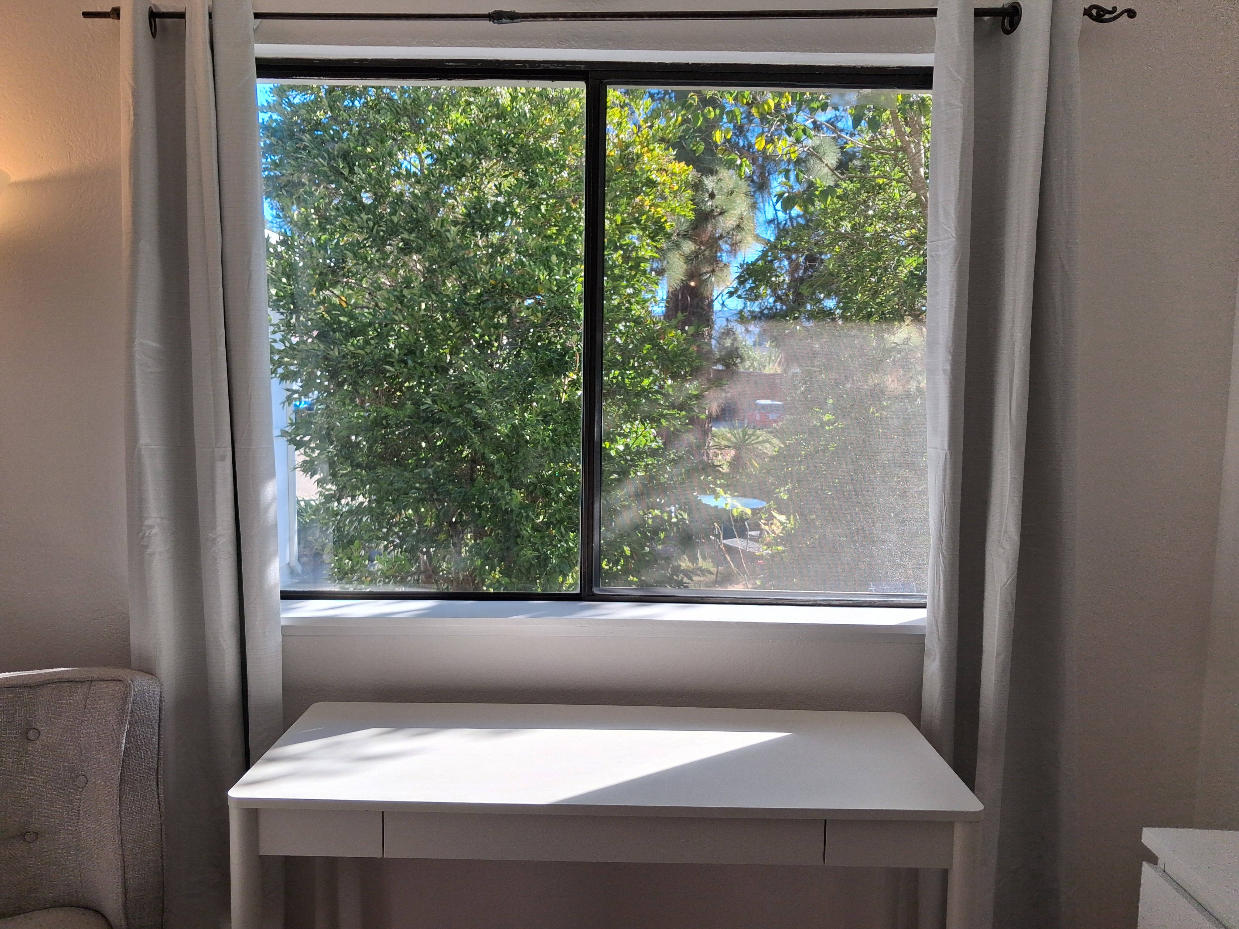 Sunny Furnished Room Wifi included