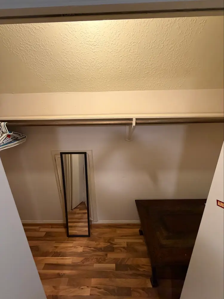 Large private furnished room wBills