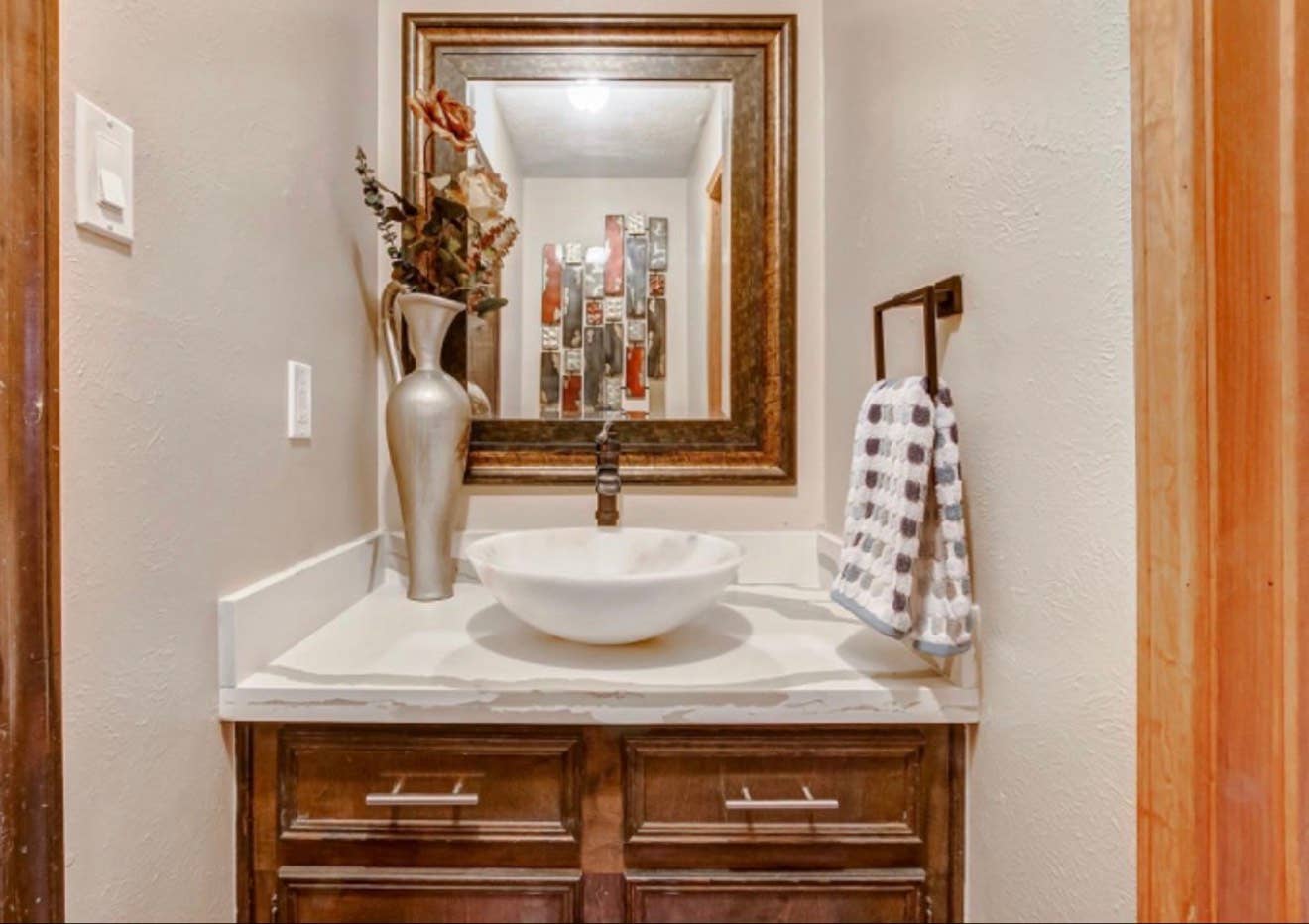 Large private furnished room wBills