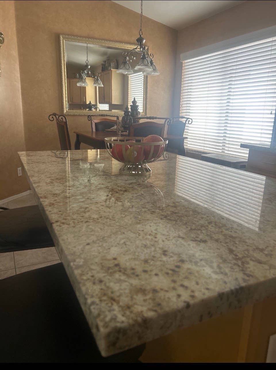 Queen Suite Utilizes Included