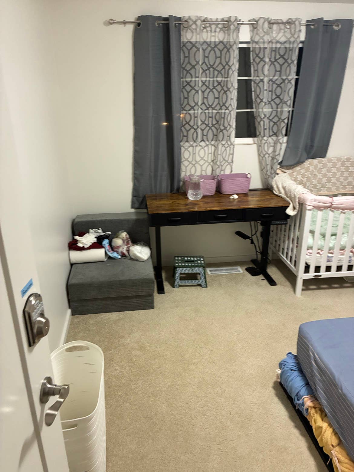 House rooms for rent near lightrail