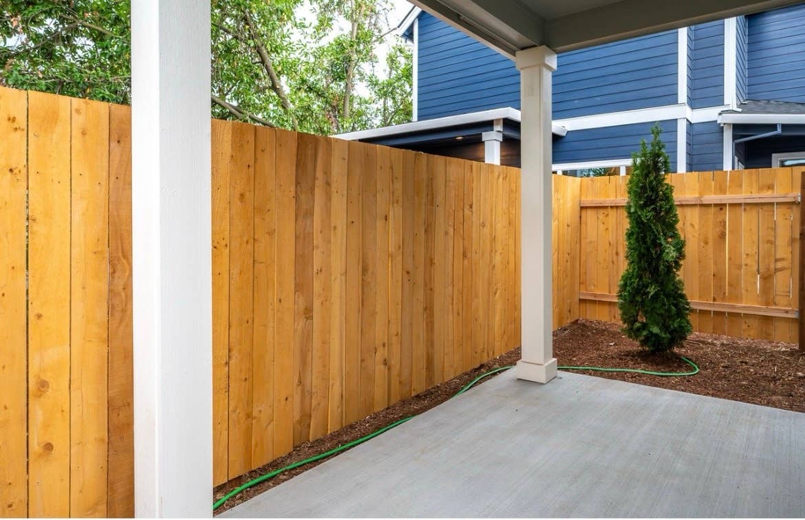 Rooms for rent in newer home