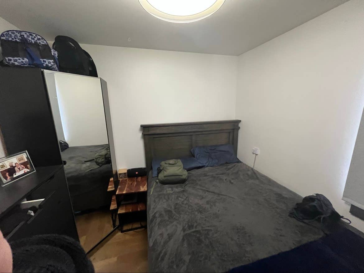 2 Bed/1 bath in ridgewood off LM