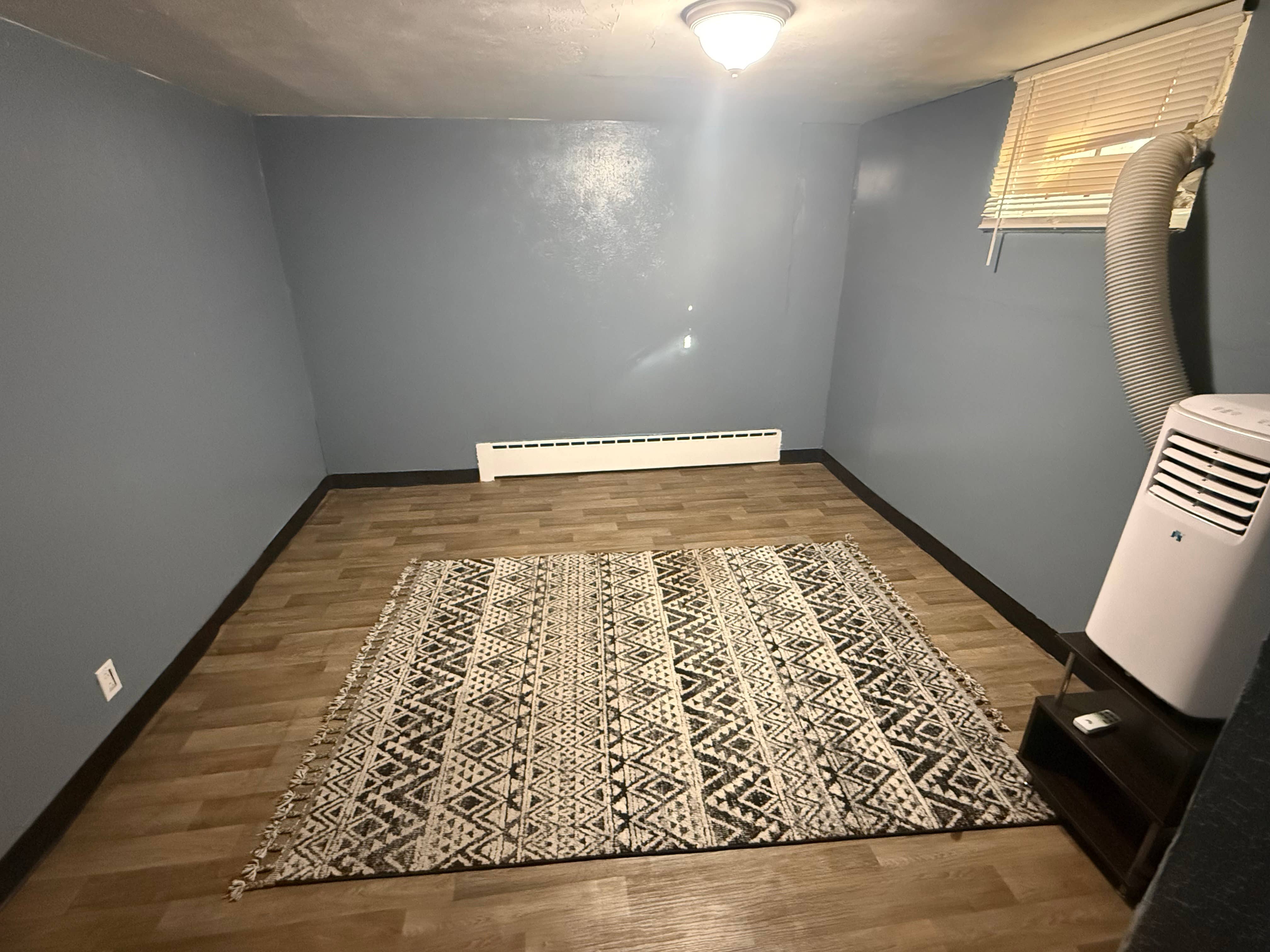 800 SW Denver utilities included