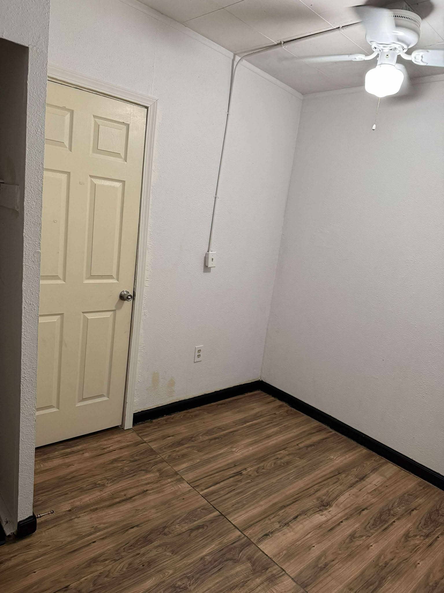 800 SW Denver utilities included