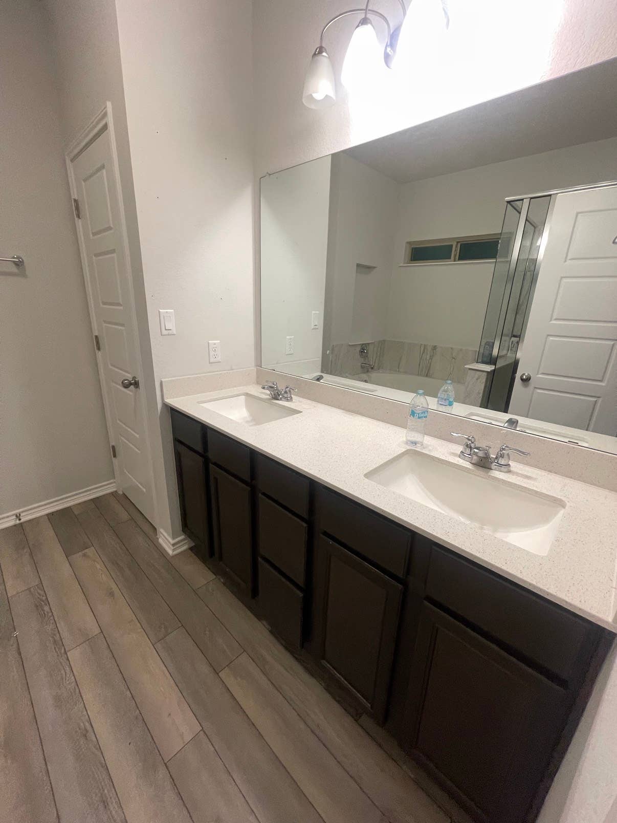 Private roombathroom- $1000 ABP