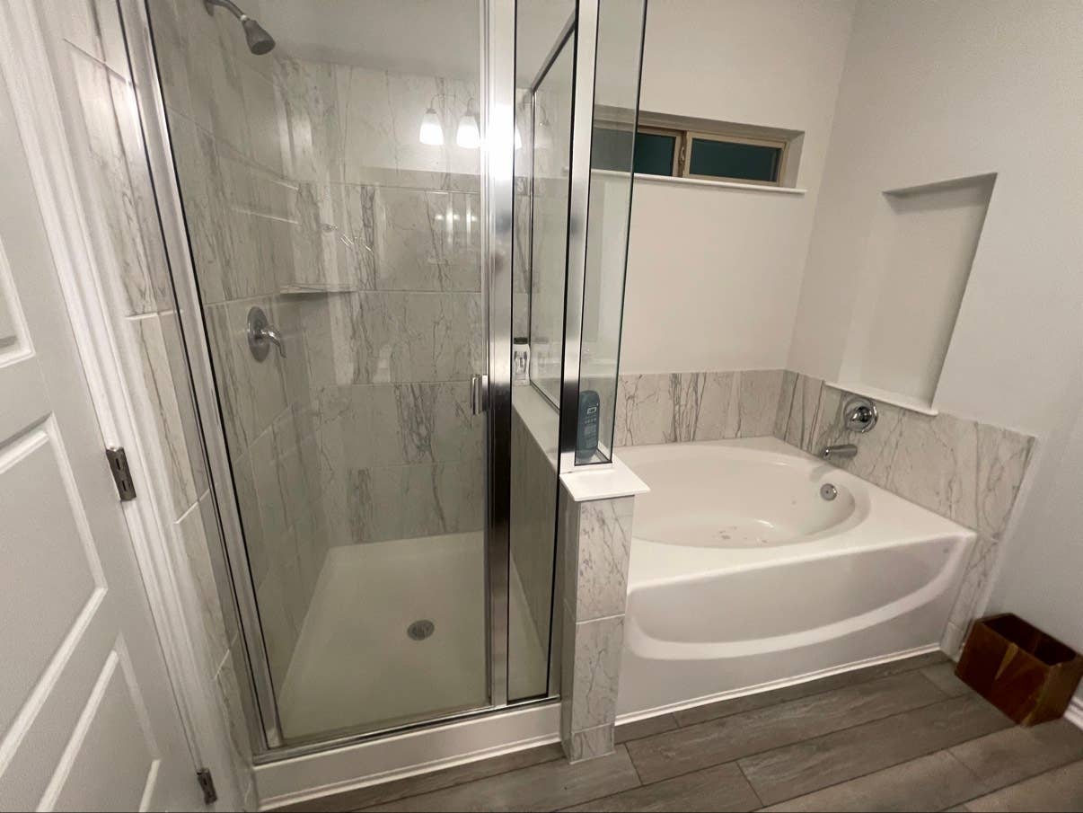Private roombathroom- $1000 ABP