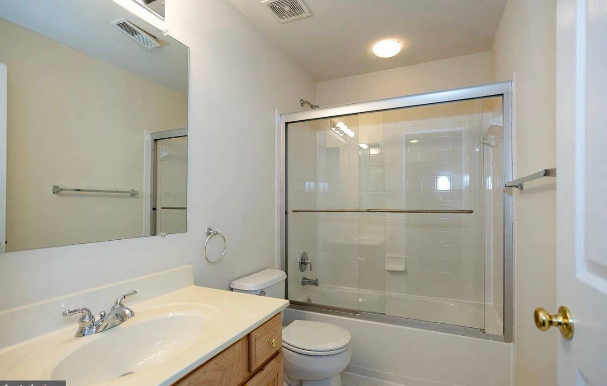 2 bedroom basement for rentt