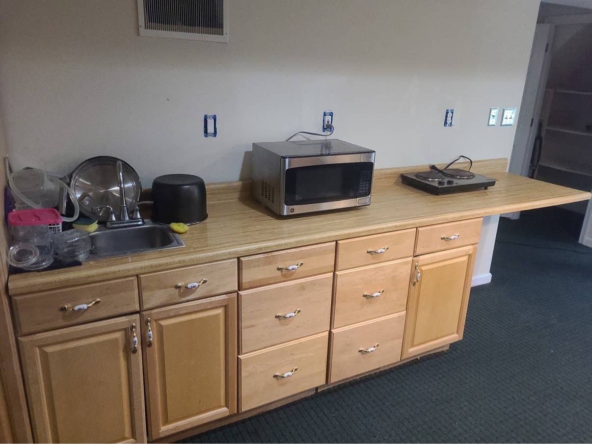 2 bedroom basement for rentt