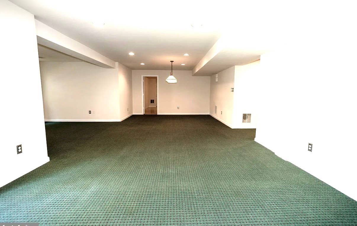 2 bedroom basement for rentt
