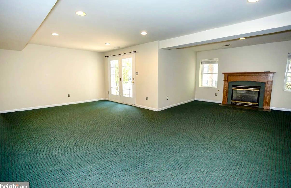 2 bedroom basement for rentt