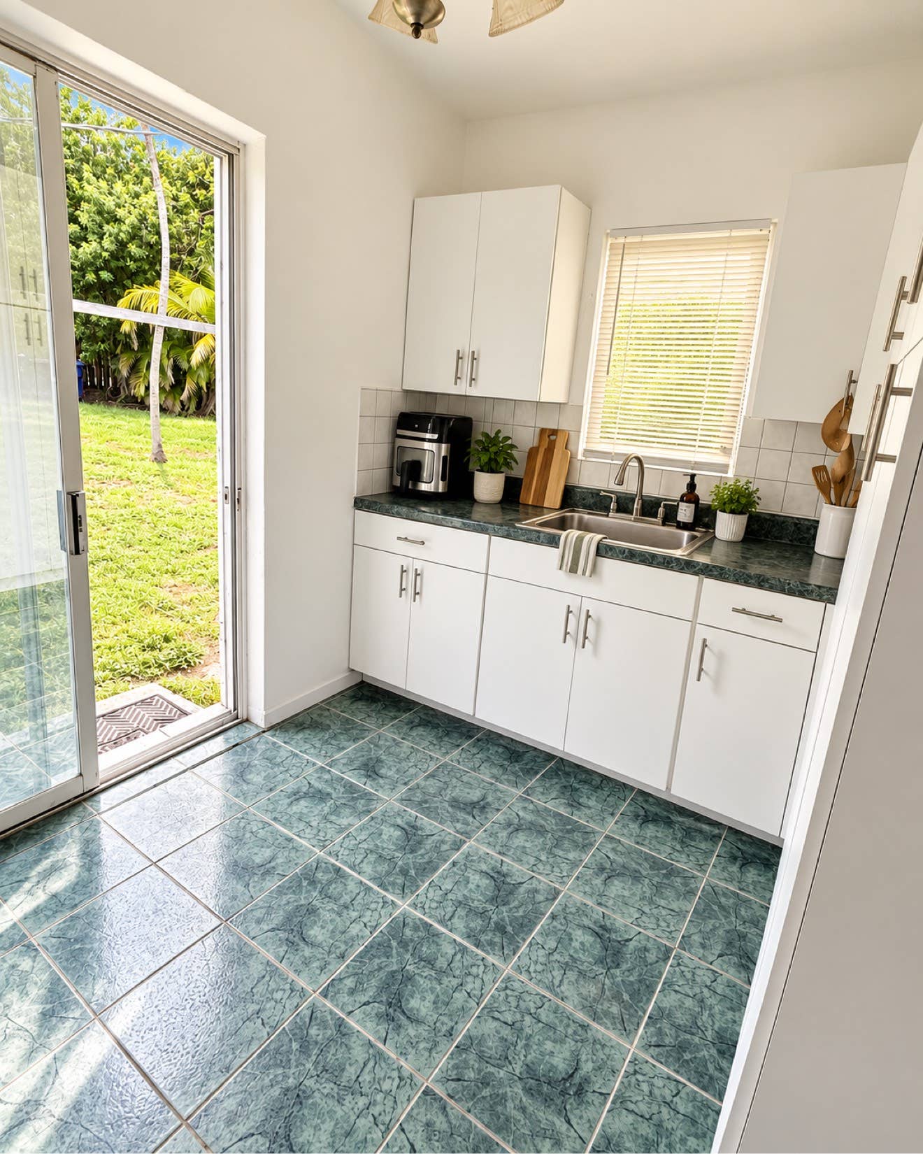 Room for rent with private entrance