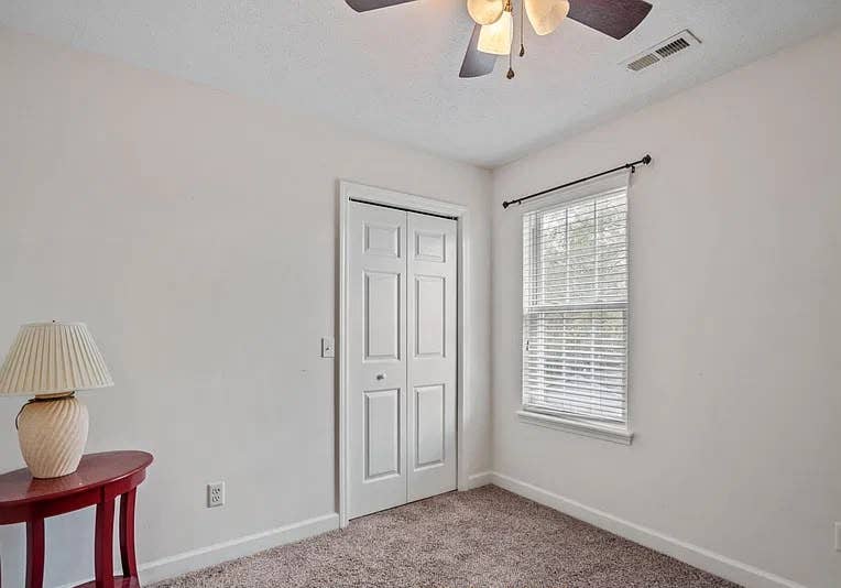 READYTOMOVEIN 3BD AND 3BATH