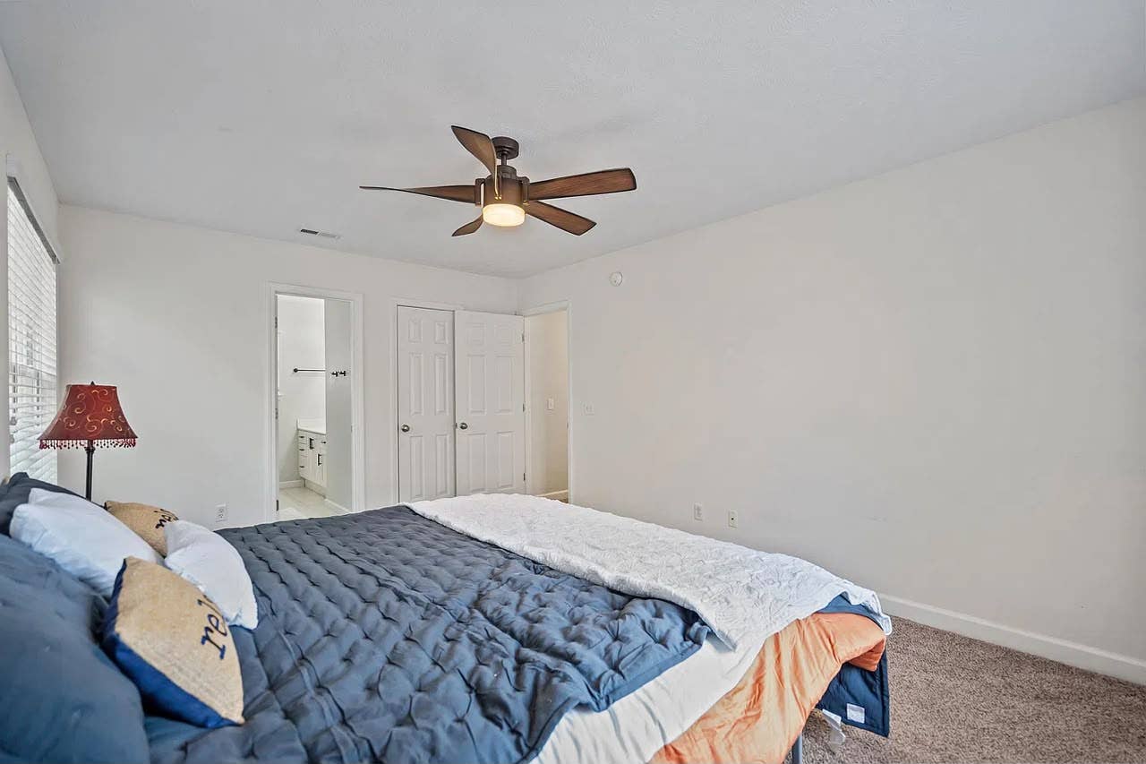 READYTOMOVEIN 3BD AND 3BATH