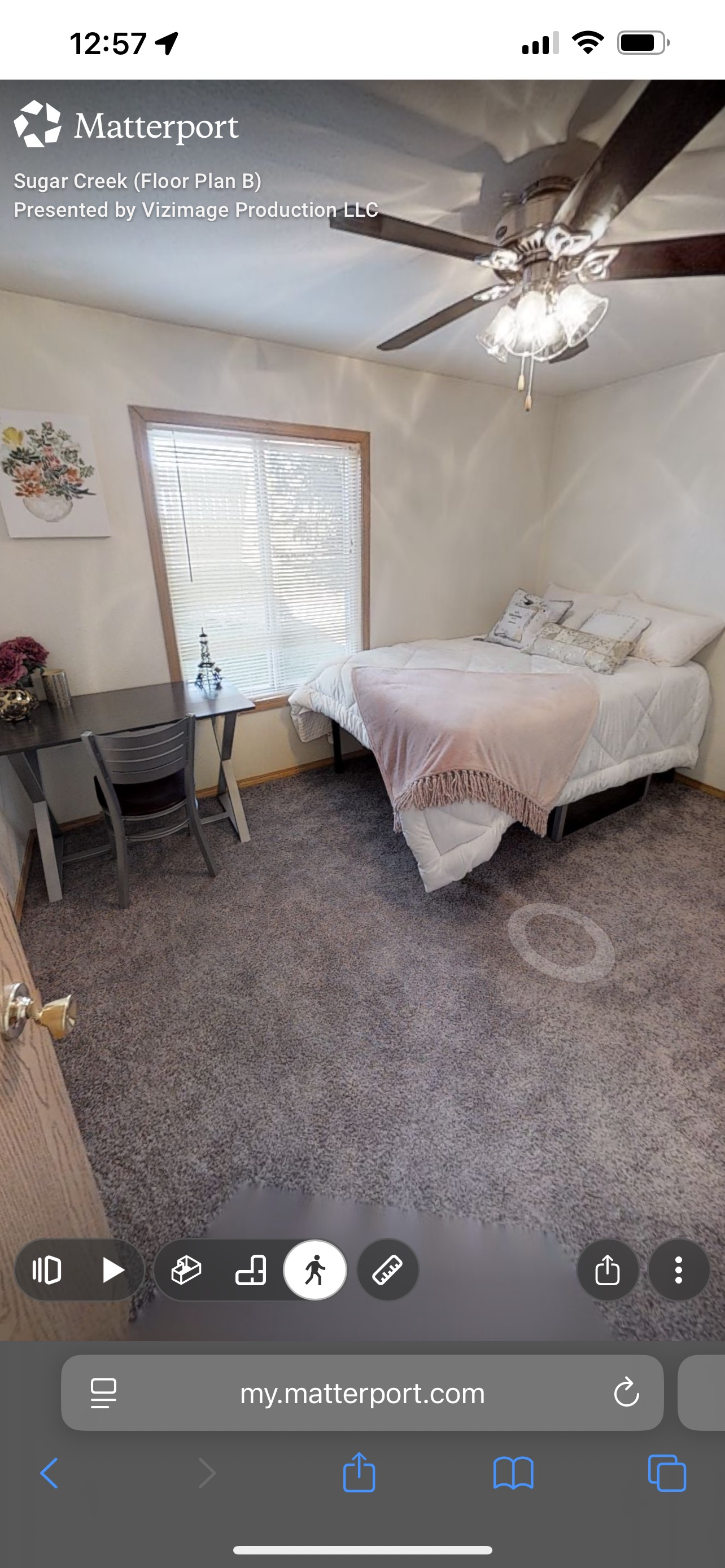 LOOKING FOR 2 ROOMATES