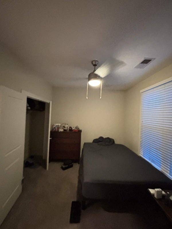 Room Available in Park Circle