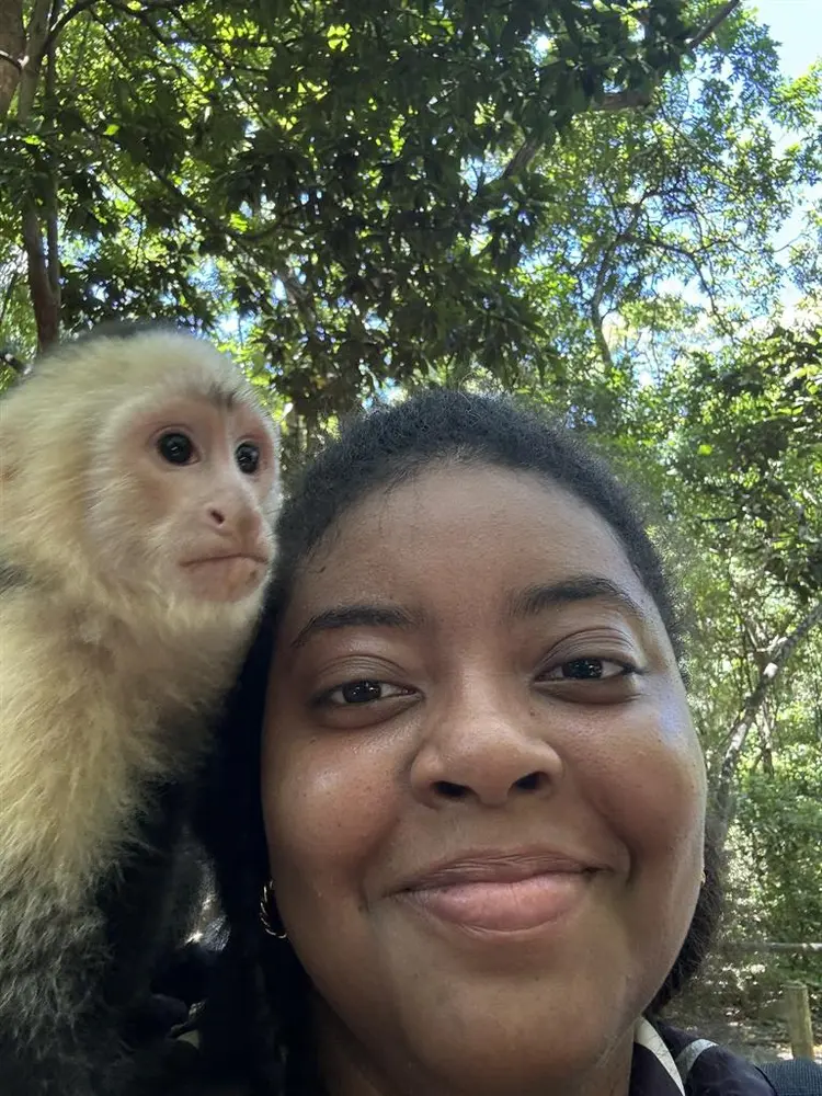 Professional Woman Looking for Room