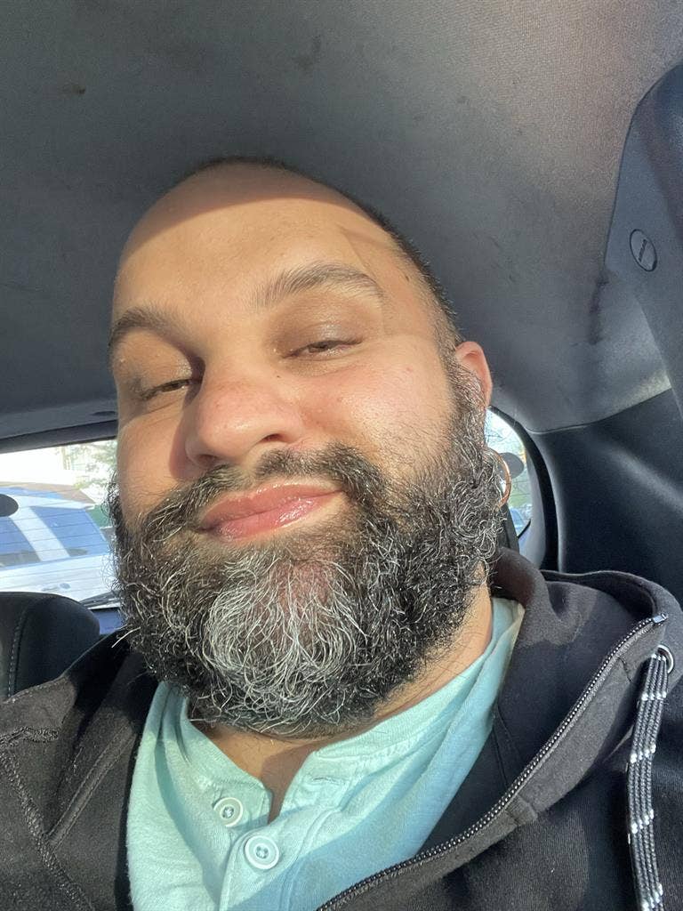 YO Queer Guy 👀 Rent