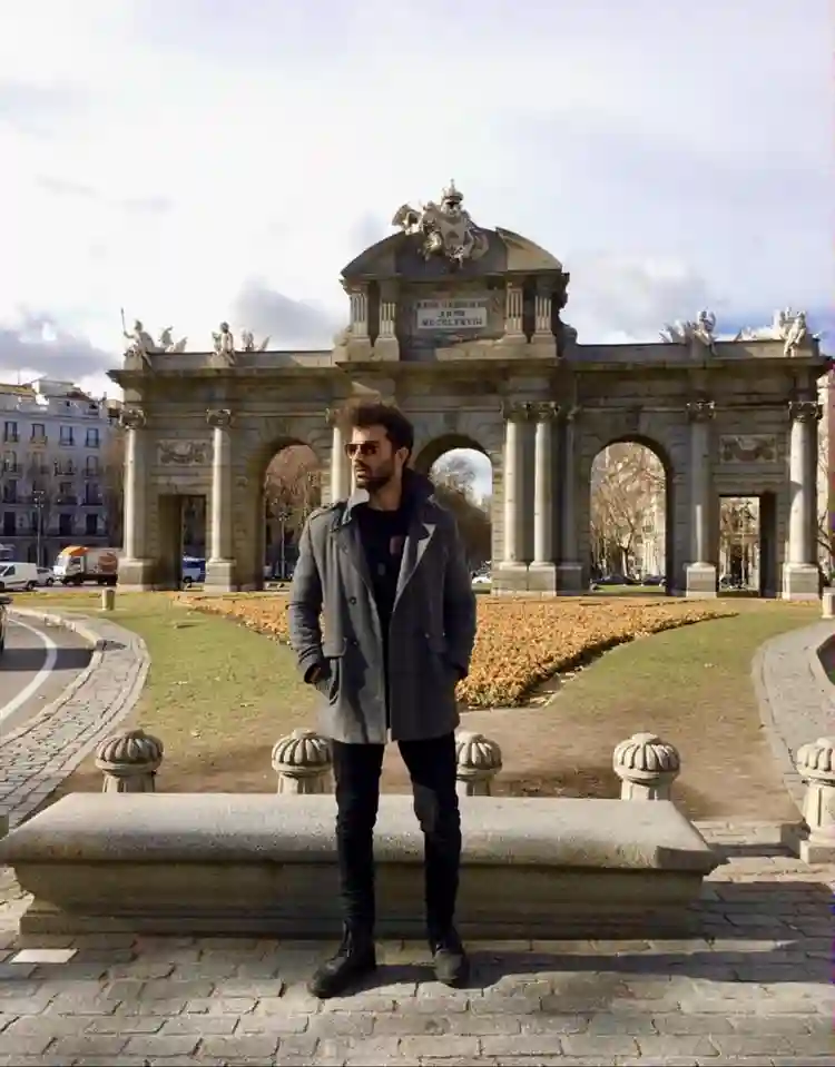 Seeking a room for summer season