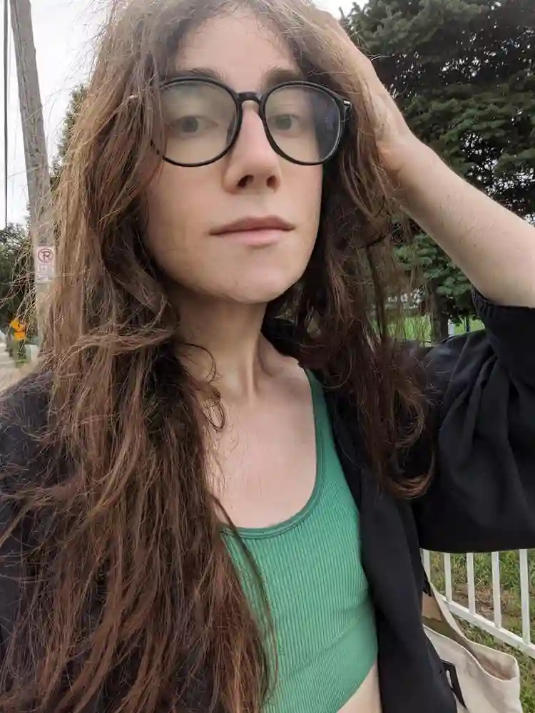 Woman searching for room ASAP