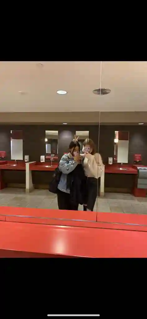 Looking for 2 available rooms