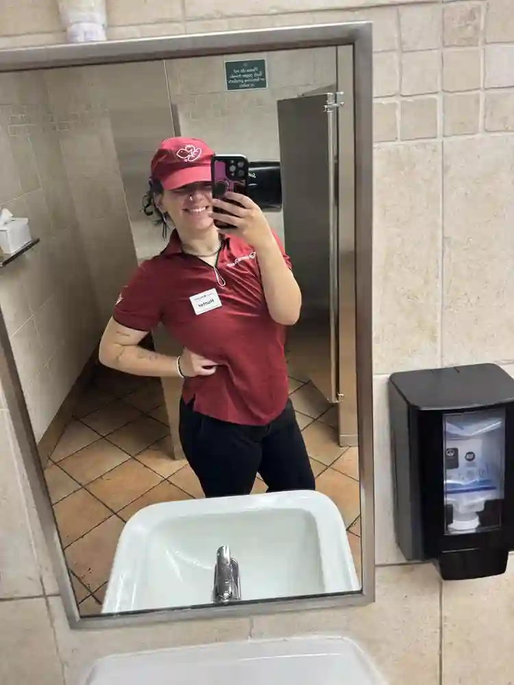 Chill and Pet-Loving Roomie Request