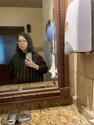 quiet woman looking for roommates