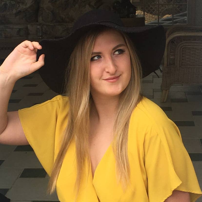 Looking for a room/
roommate(s)