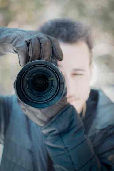 Photographer looking for room