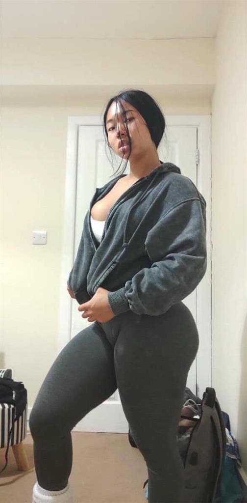 Girl looking for roomate