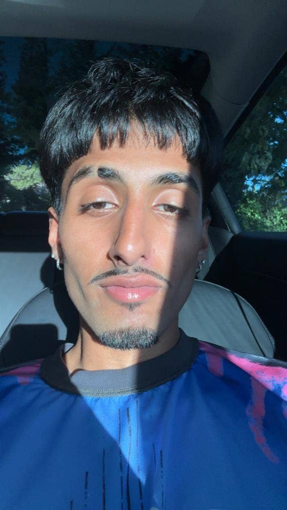 Hi   yo male looking to move