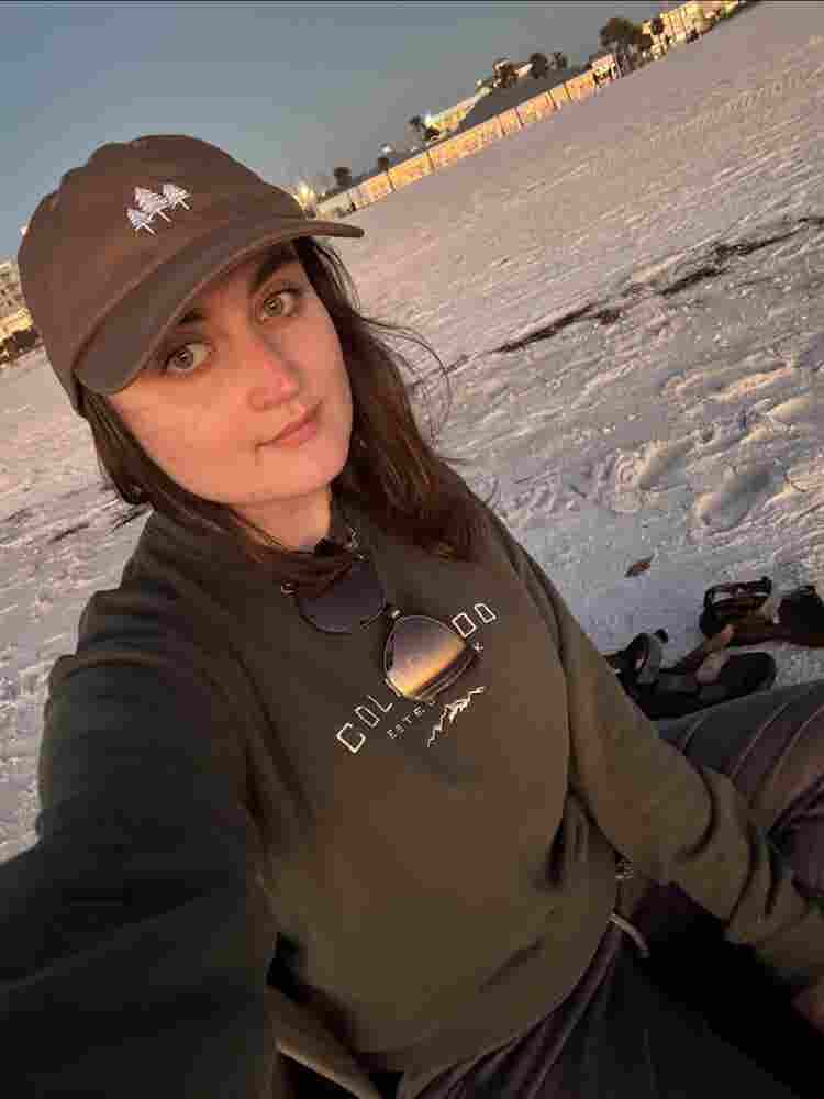 Looking for a room Mid-August