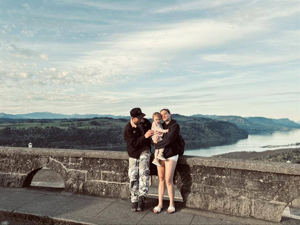 Married couple looking for a room