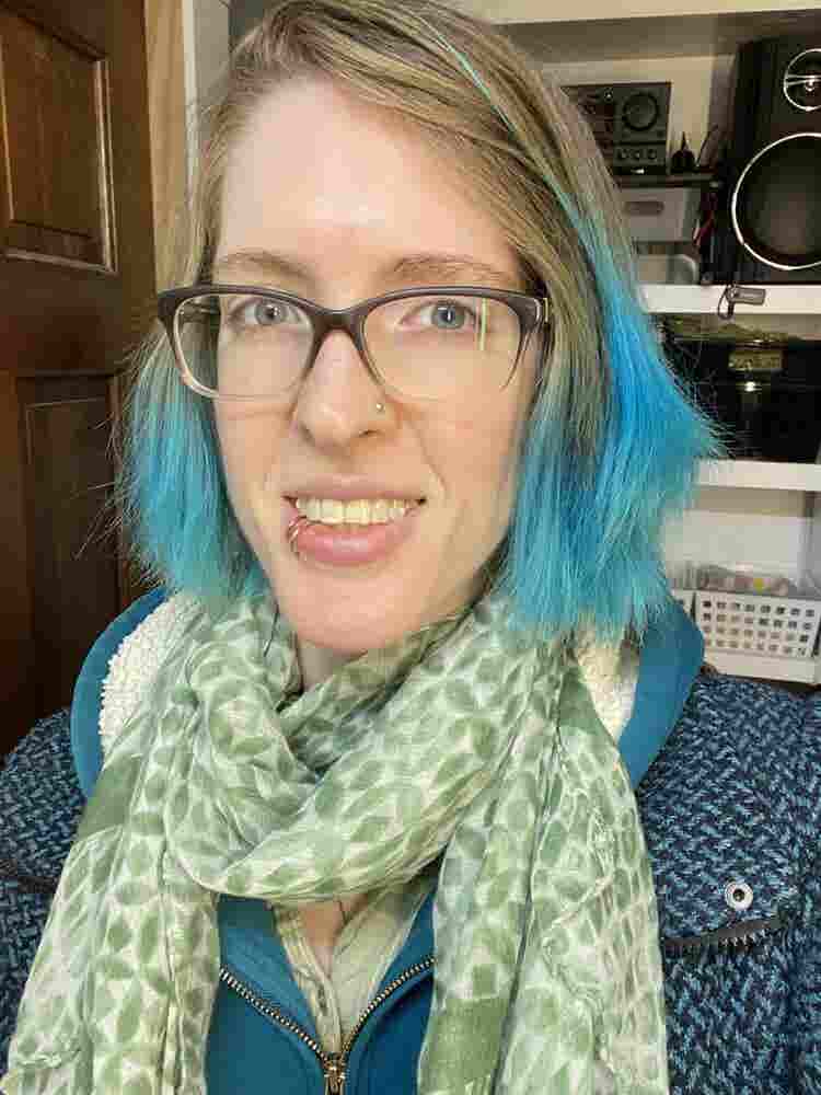 Looking for a Female Roommate!!
