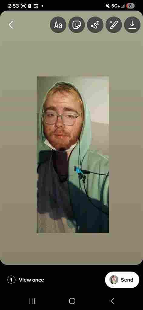 Hi looking for a roomate