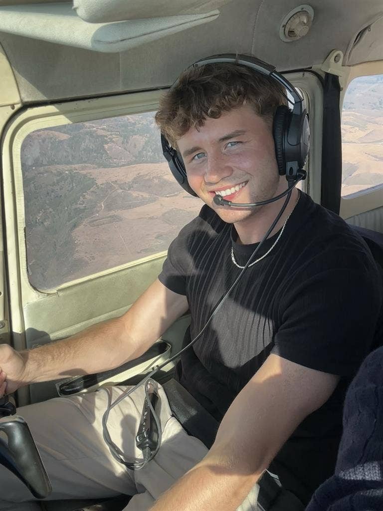 Pilot looking for shared space